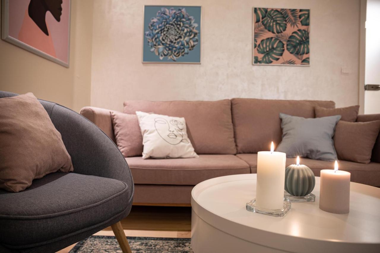 Ozone One Apartment Budapest Esterno foto