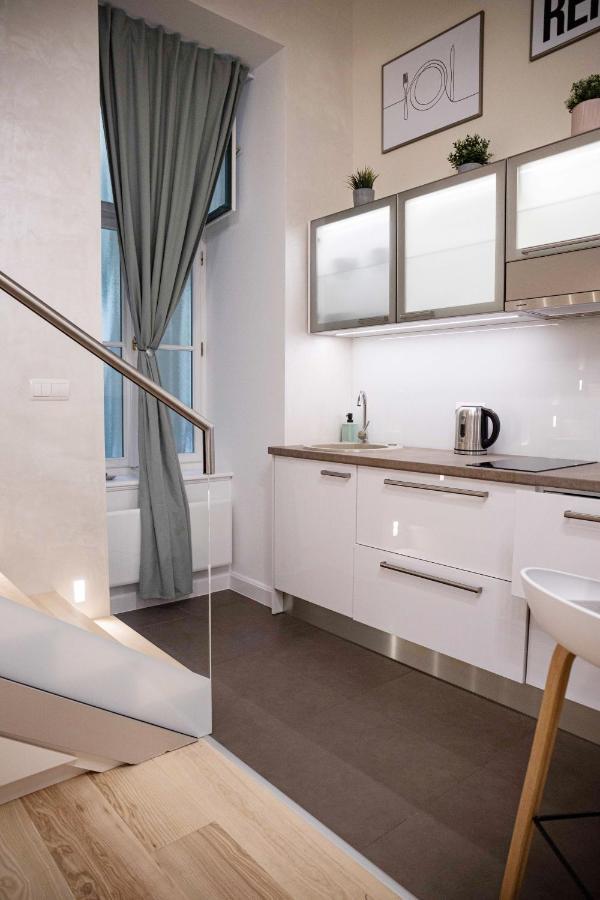 Ozone One Apartment Budapest Esterno foto